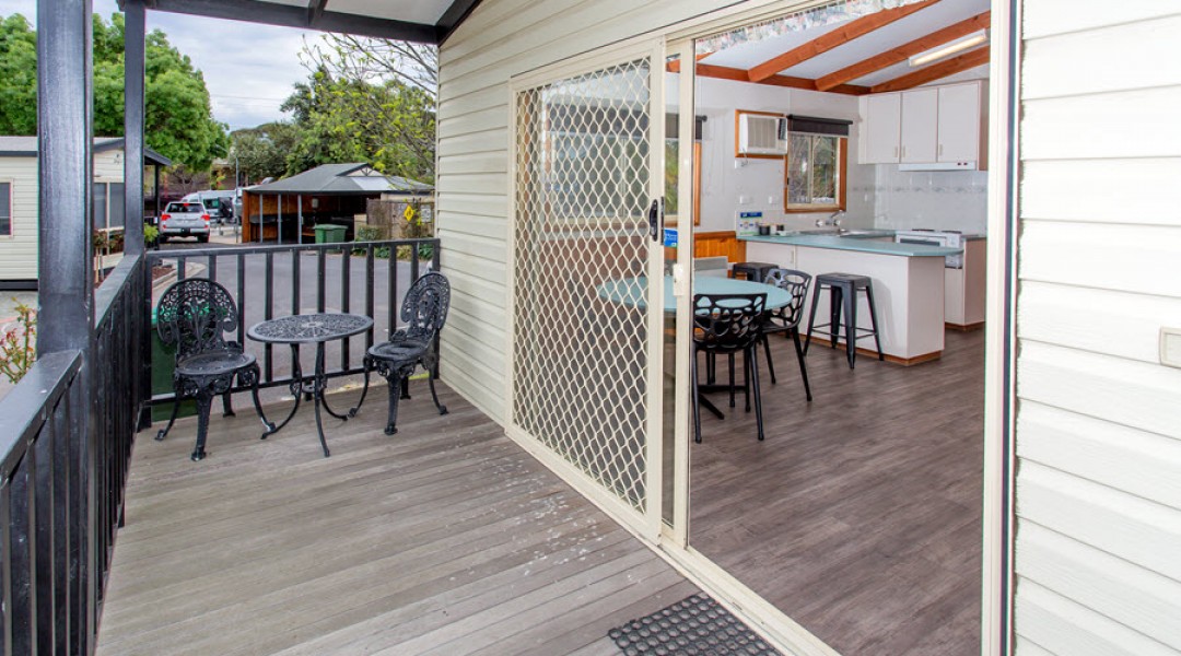 BIG4 Melbourne Accommodation Two Bedroom Holiday Unit 5 berth 900px 01